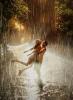 Помнишь – танцевали под дождём?