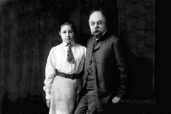 Иван Владимирович Цветаев с дочерью Мариной, 1906 год