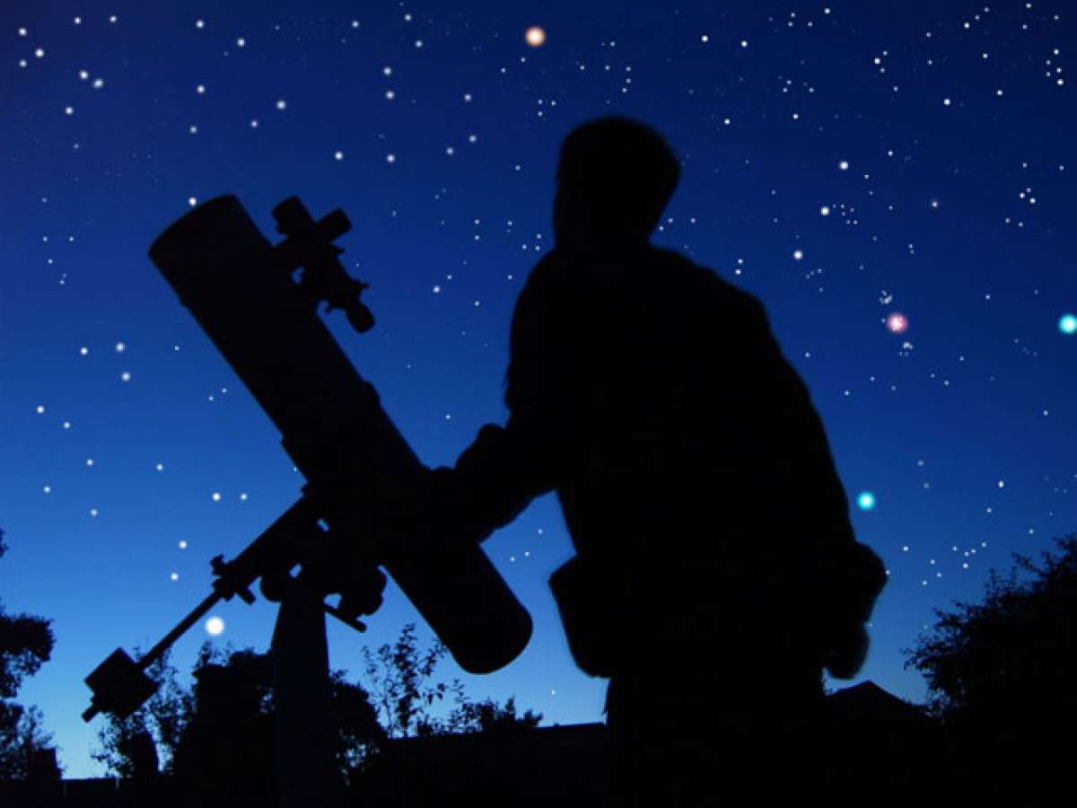 Астрономы любители наблюдают